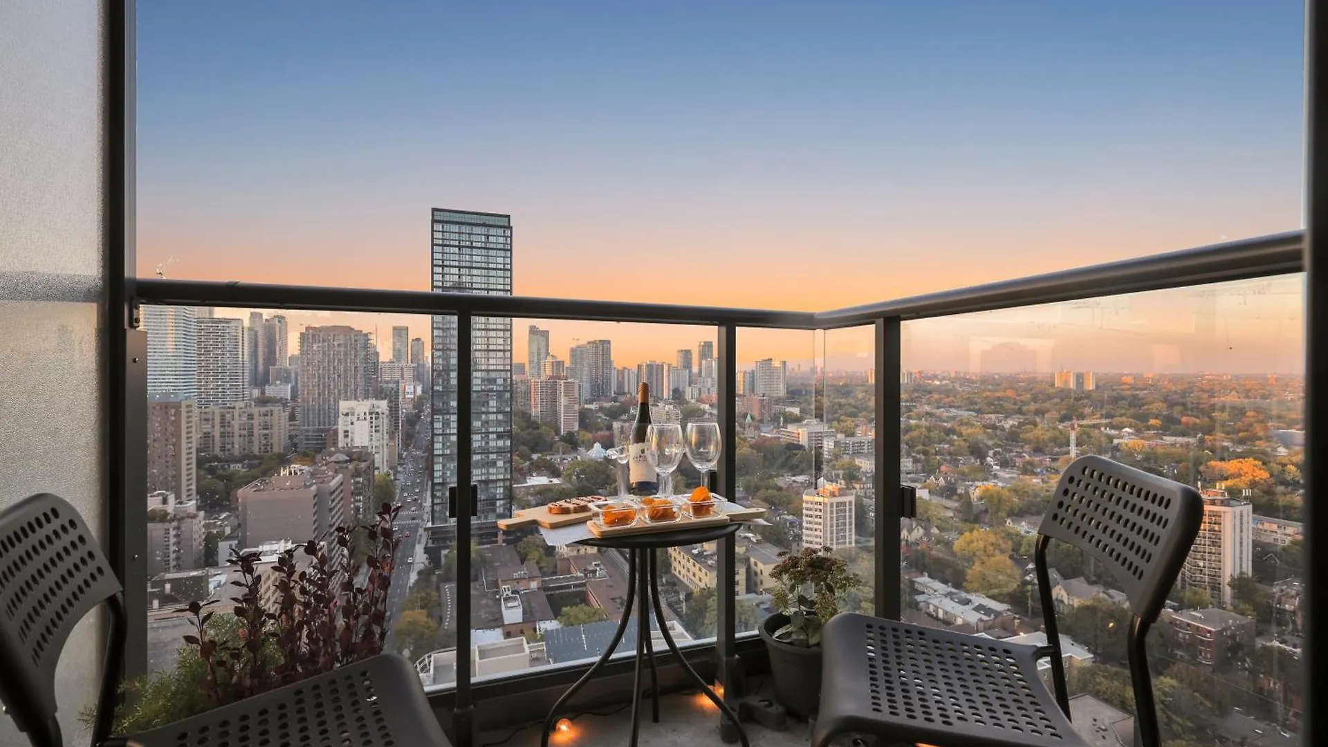 29Th Floor Deluxe, Best View Of Downtown تورونتو 0*,  كندا
